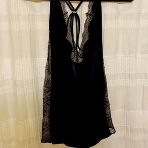 Victoria Secret Deep V Lace Chantilly Slip 🖤